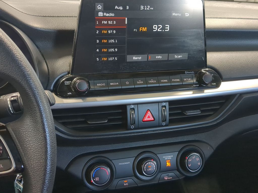 Thumbnail: 2021 Kia Forte - 12