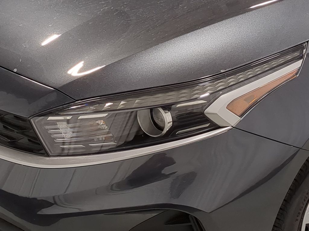 Thumbnail: 2022 Kia Forte - 30