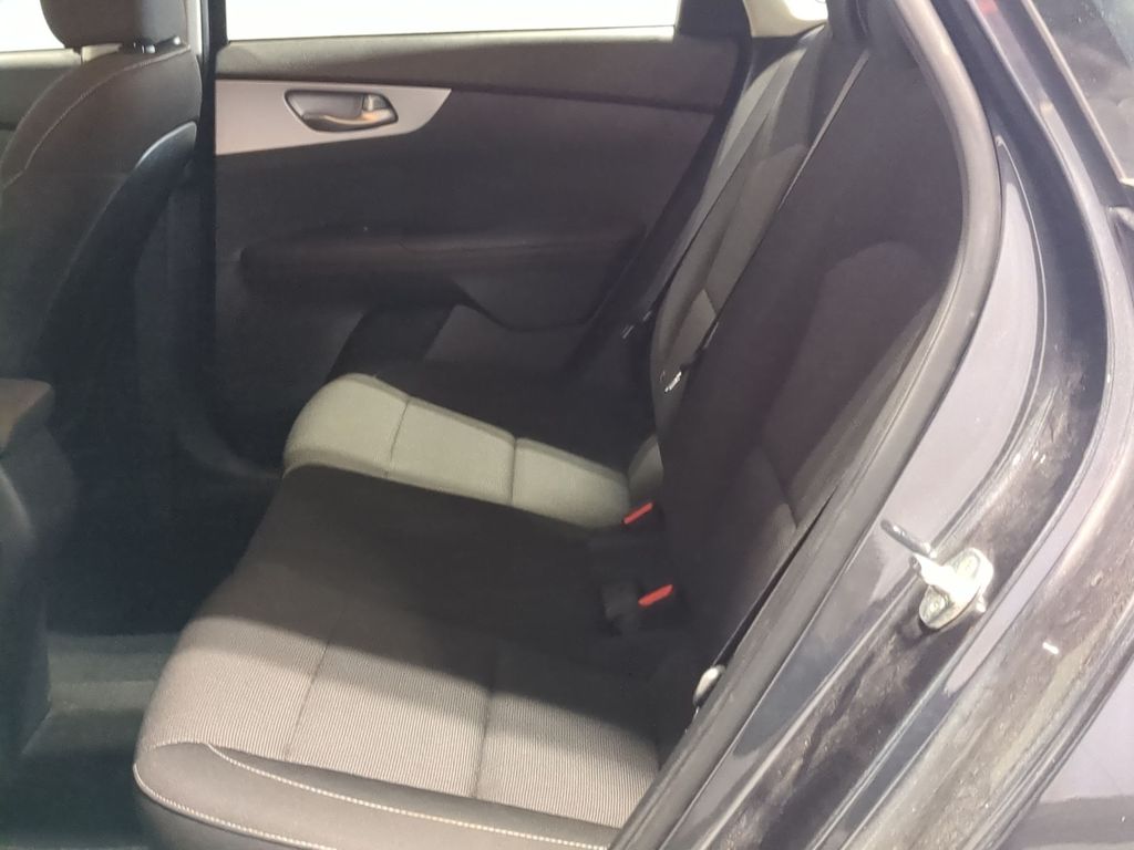 Thumbnail: 2022 Kia Forte - 33