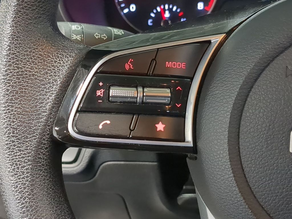 Thumbnail: 2022 Kia Forte - 35