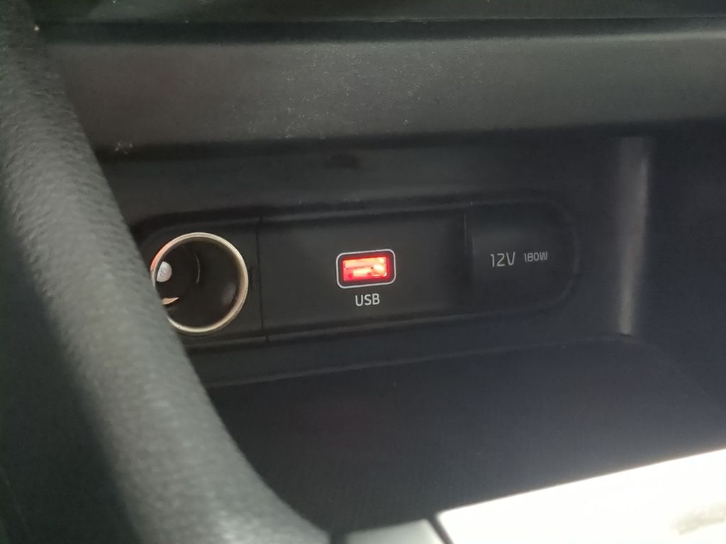 Thumbnail: 2022 Kia Forte - 40