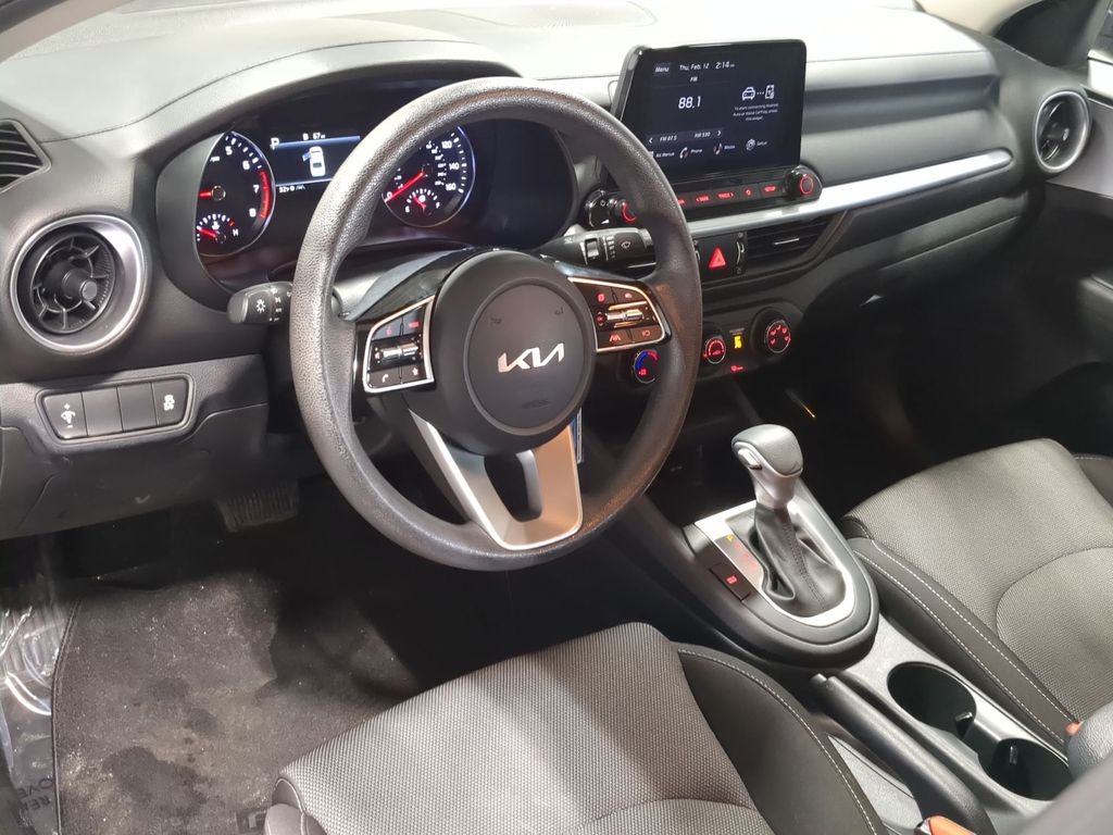 Thumbnail: 2022 Kia Forte - 2