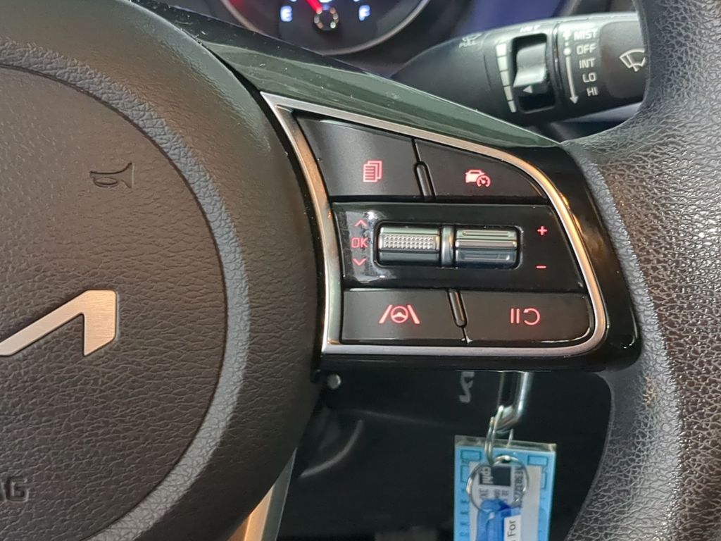 Thumbnail: 2022 Kia Forte - 36