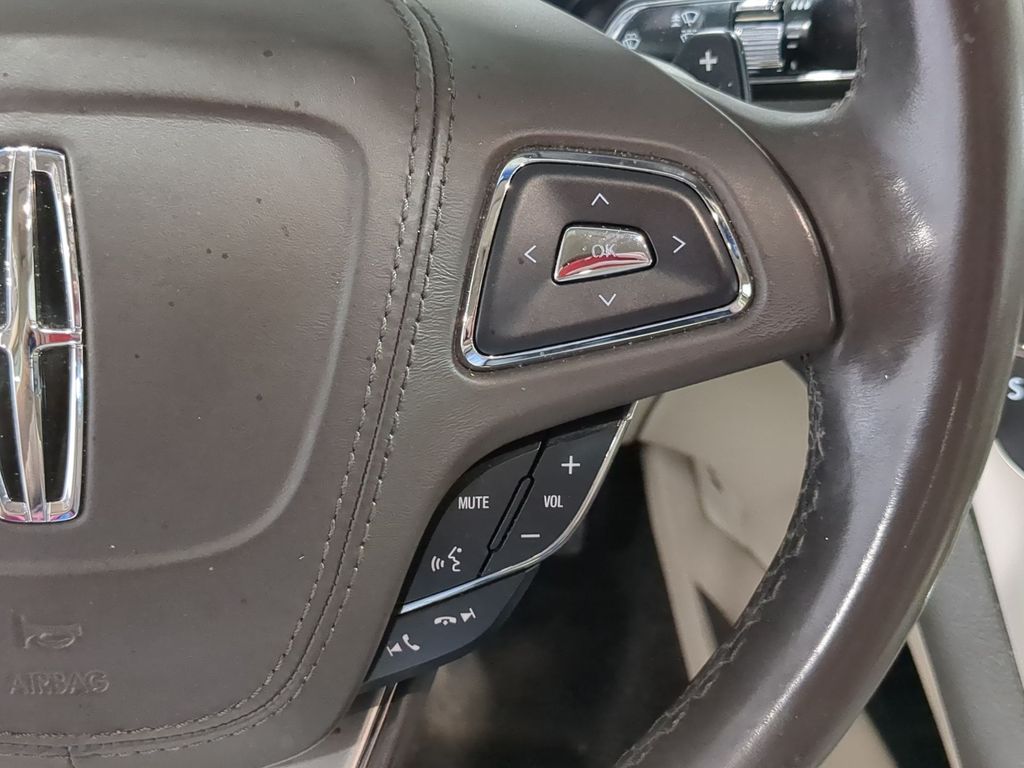 Thumbnail: 2017 Lincoln MKZ - 29