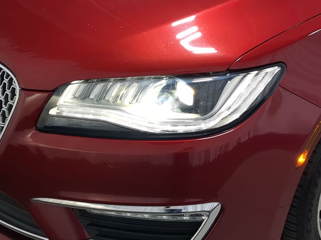Thumbnail: 2017 Lincoln MKZ - 24