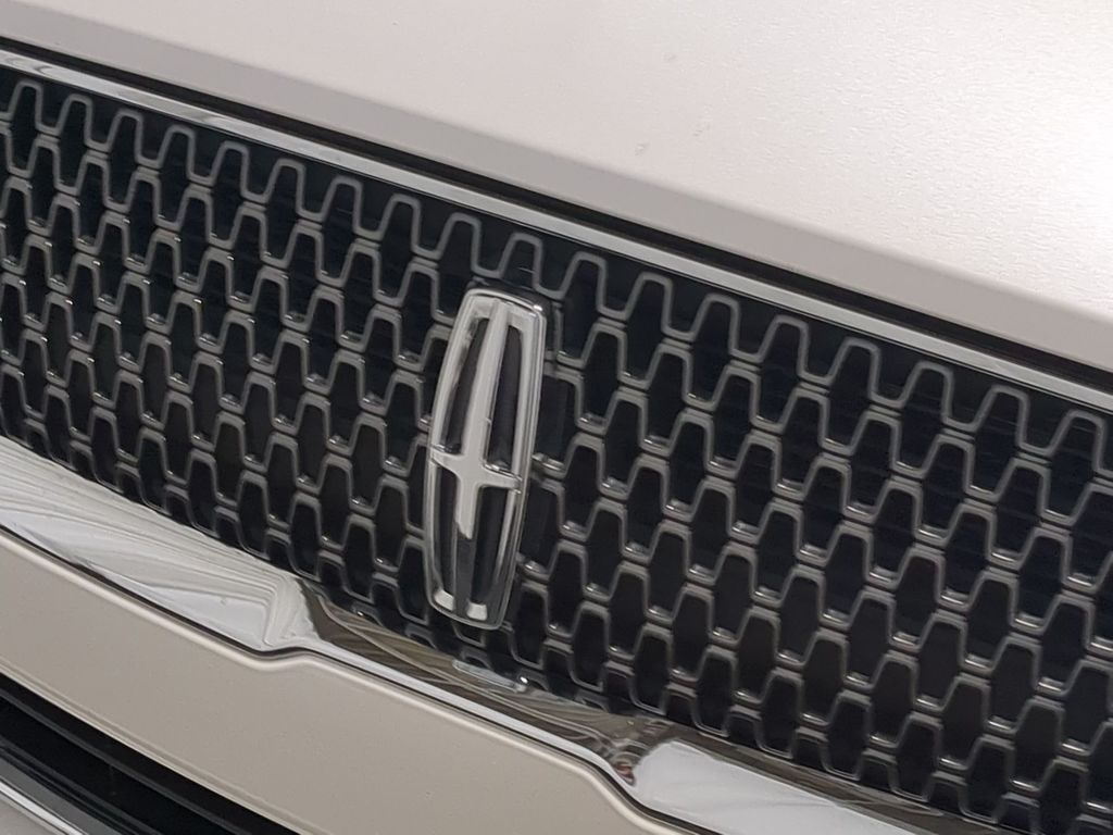 Thumbnail: 2019 Lincoln MKZ - 7