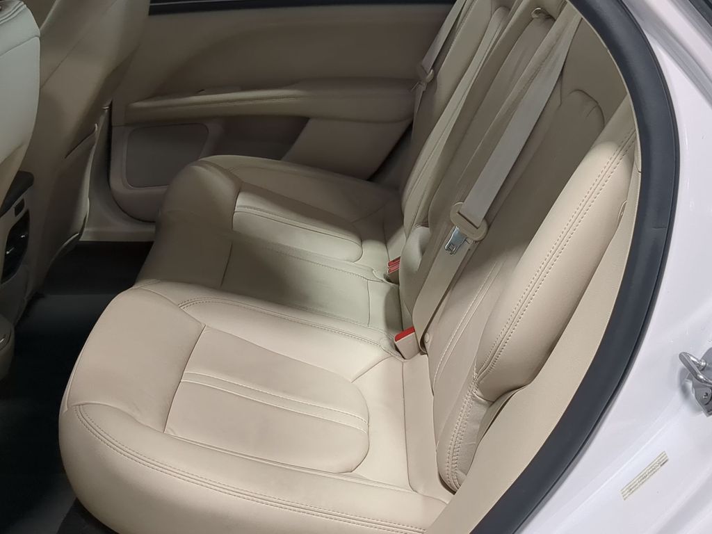 Thumbnail: 2019 Lincoln MKZ - 26