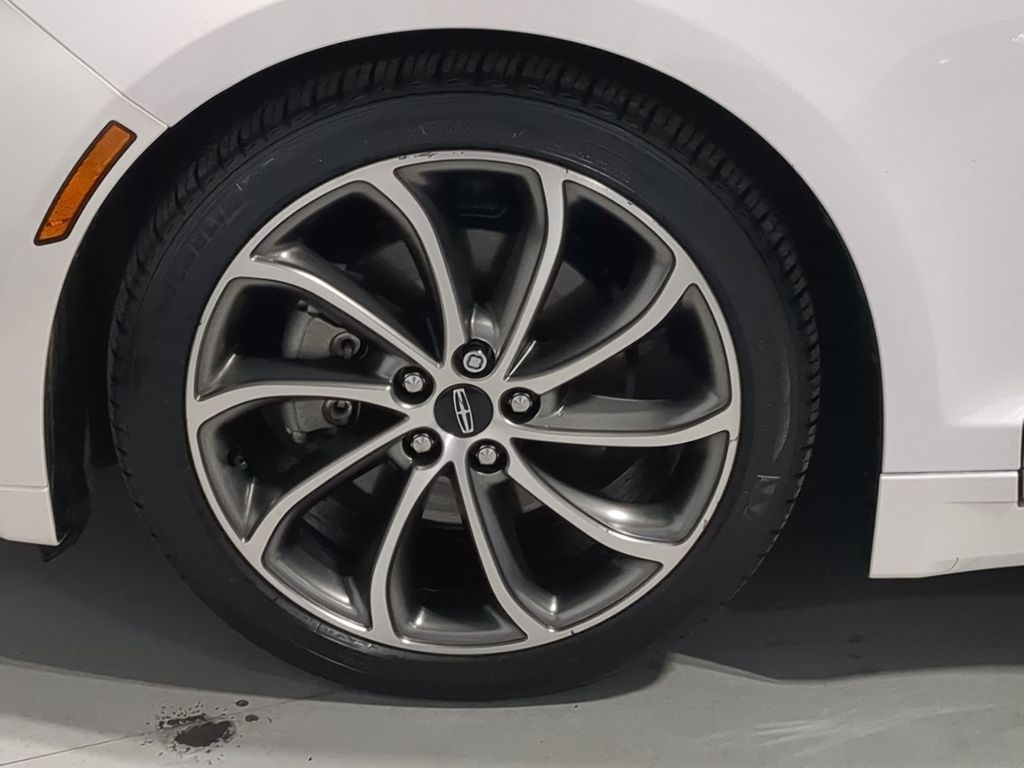 Thumbnail: 2019 Lincoln MKZ - 8