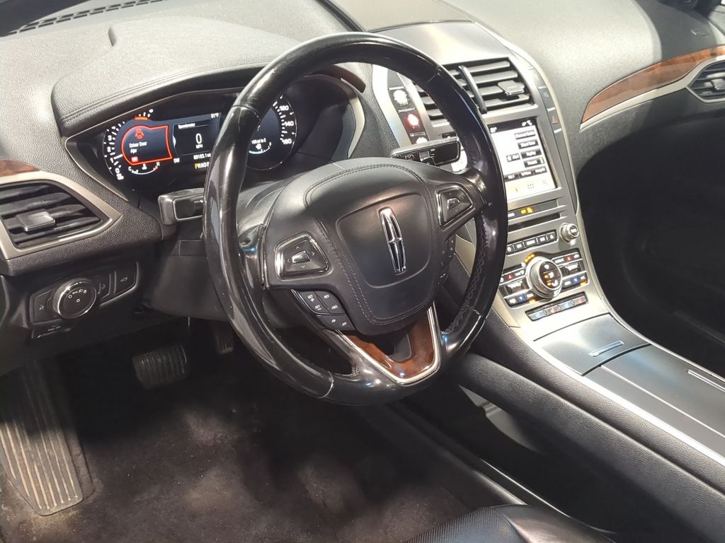 Thumbnail: 2017 Lincoln MKZ - 2