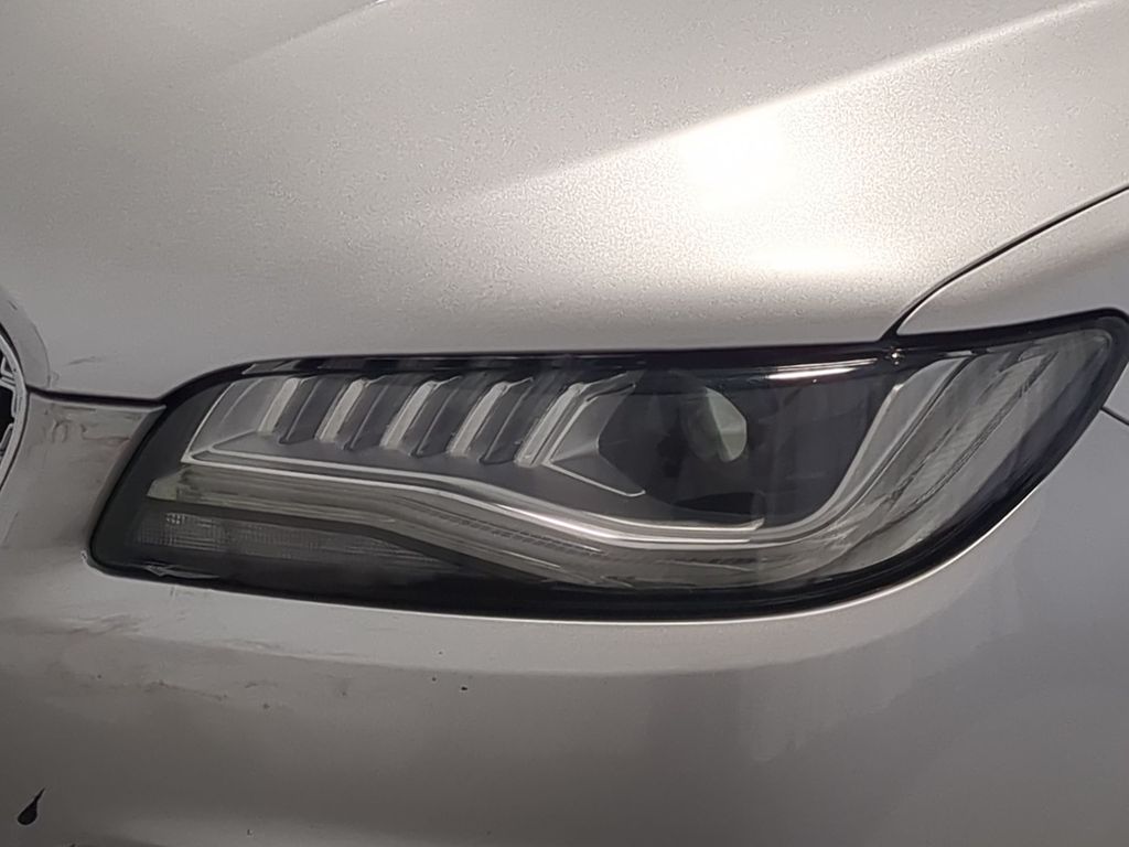 Thumbnail: 2017 Lincoln MKZ - 23