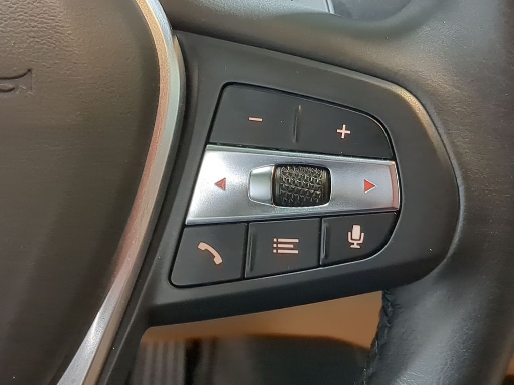 Thumbnail: 2024 BMW 3 Series - 40