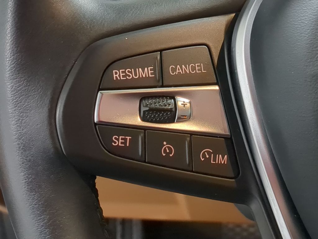 Thumbnail: 2024 BMW 3 Series - 39