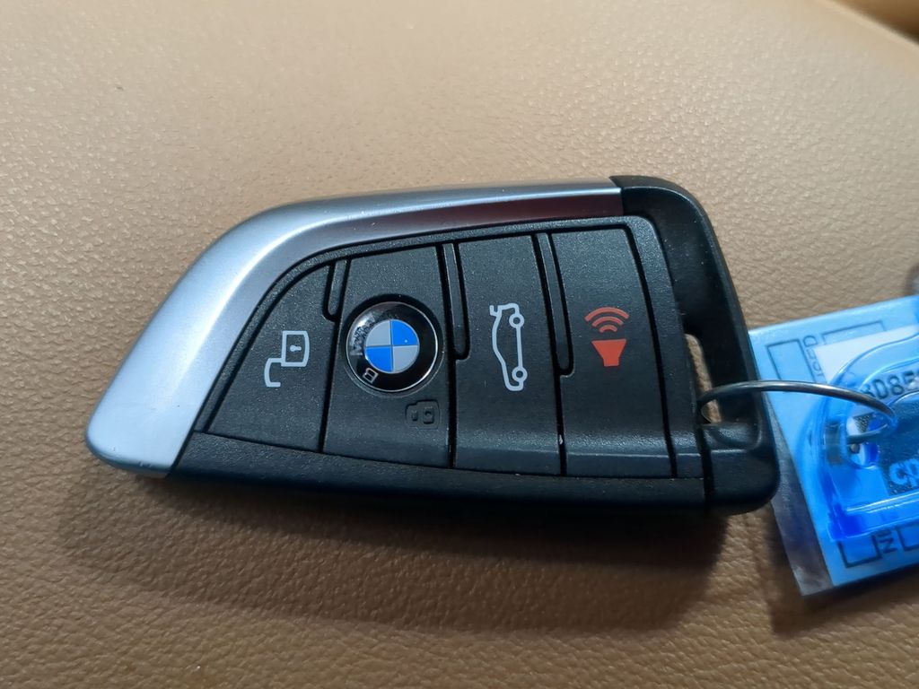 Thumbnail: 2024 BMW 3 Series - 19