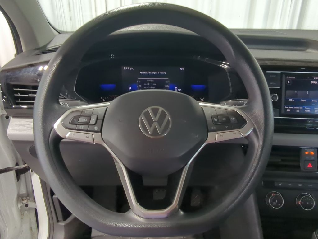 Thumbnail: 2022 Volkswagen Taos - 13