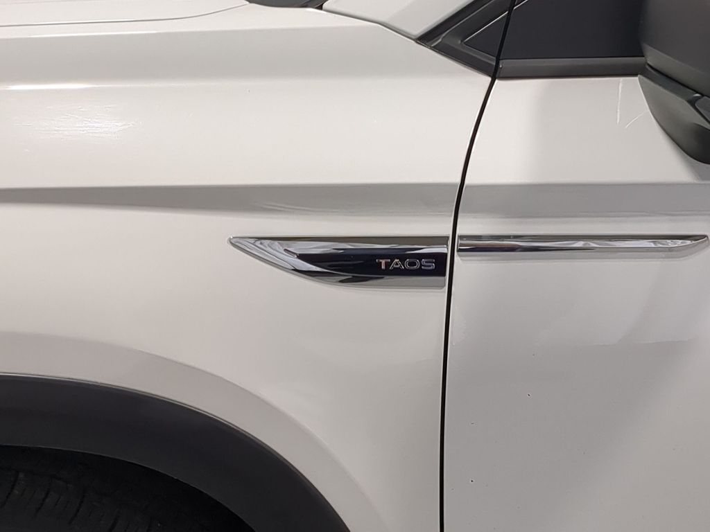 Thumbnail: 2022 Volkswagen Taos - 25