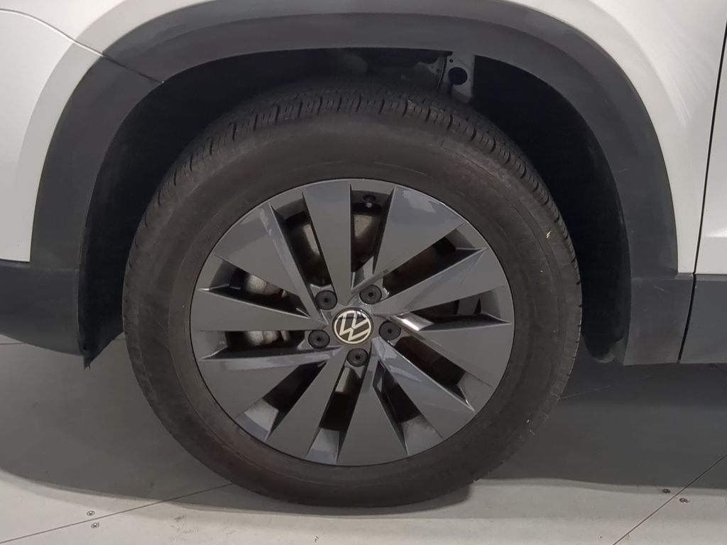 Thumbnail: 2022 Volkswagen Taos - 8