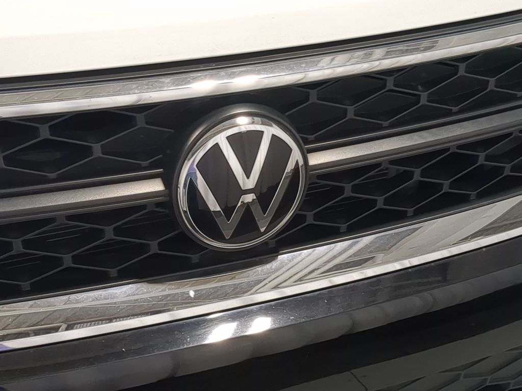 Thumbnail: 2022 Volkswagen Taos - 7