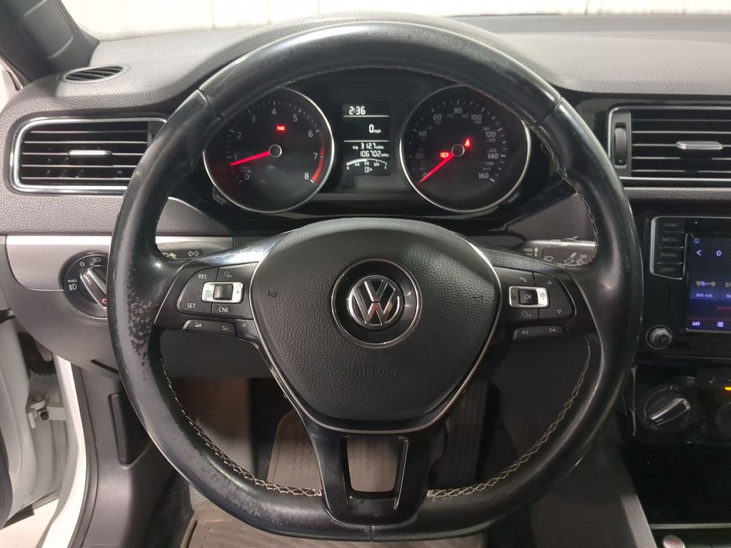Thumbnail: 2016 Volkswagen Jetta - 13