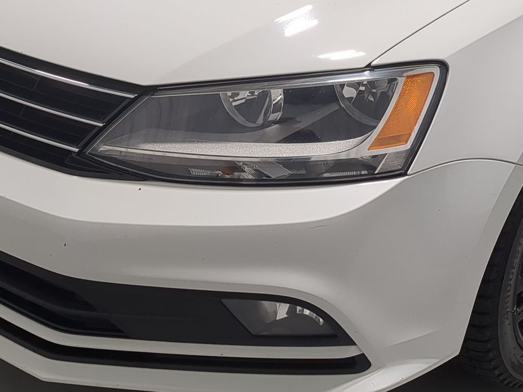 Thumbnail: 2016 Volkswagen Jetta - 24