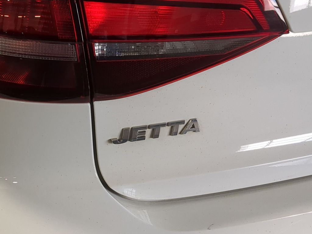 Thumbnail: 2016 Volkswagen Jetta - 25