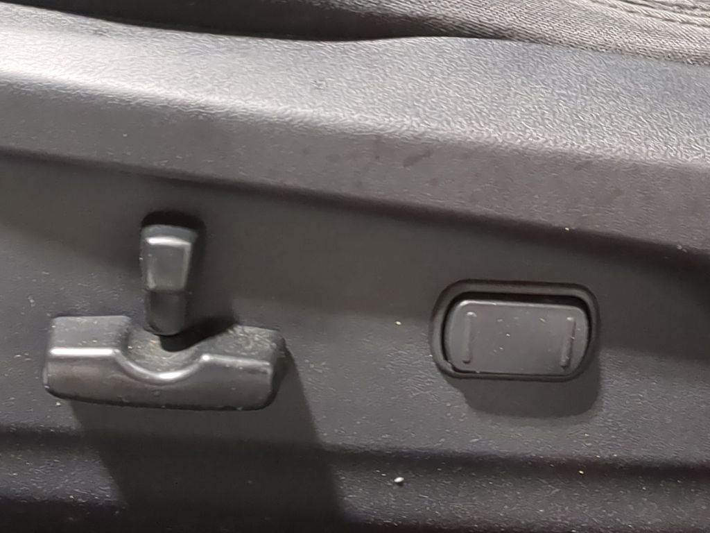 Thumbnail: 2012 Subaru Legacy - 33