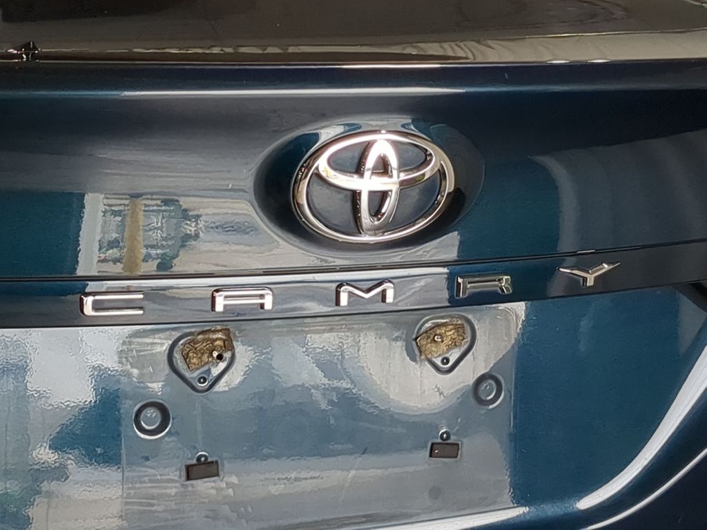 Thumbnail: 2019 Toyota Camry - 24