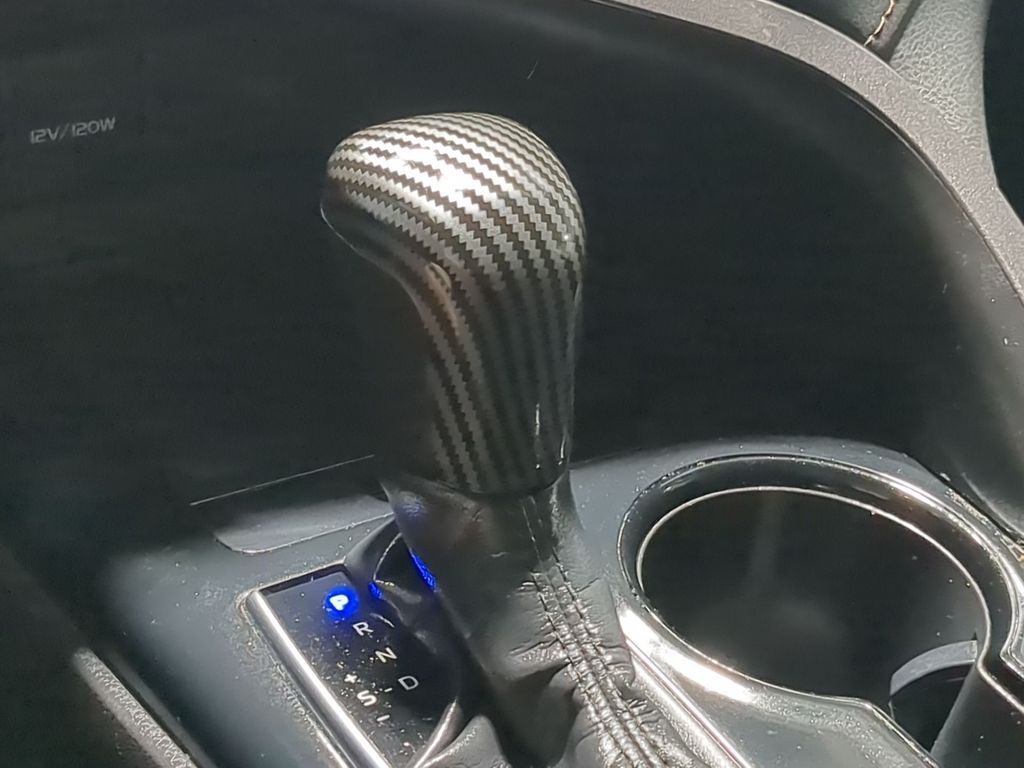 Thumbnail: 2019 Toyota Camry - 15