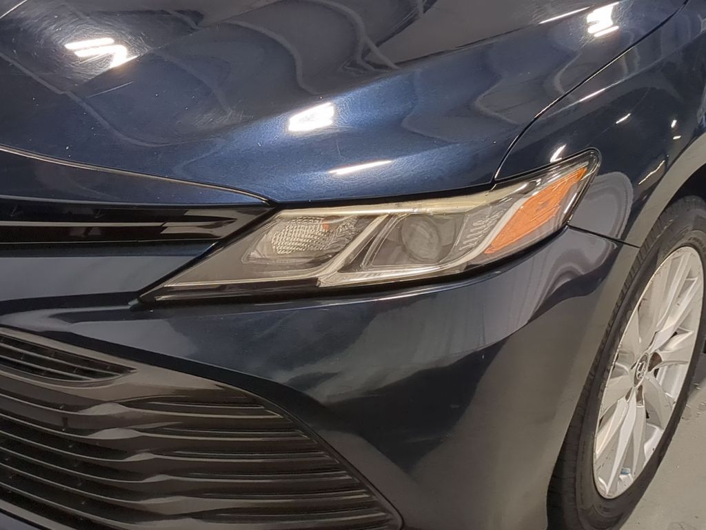 Thumbnail: 2019 Toyota Camry - 23