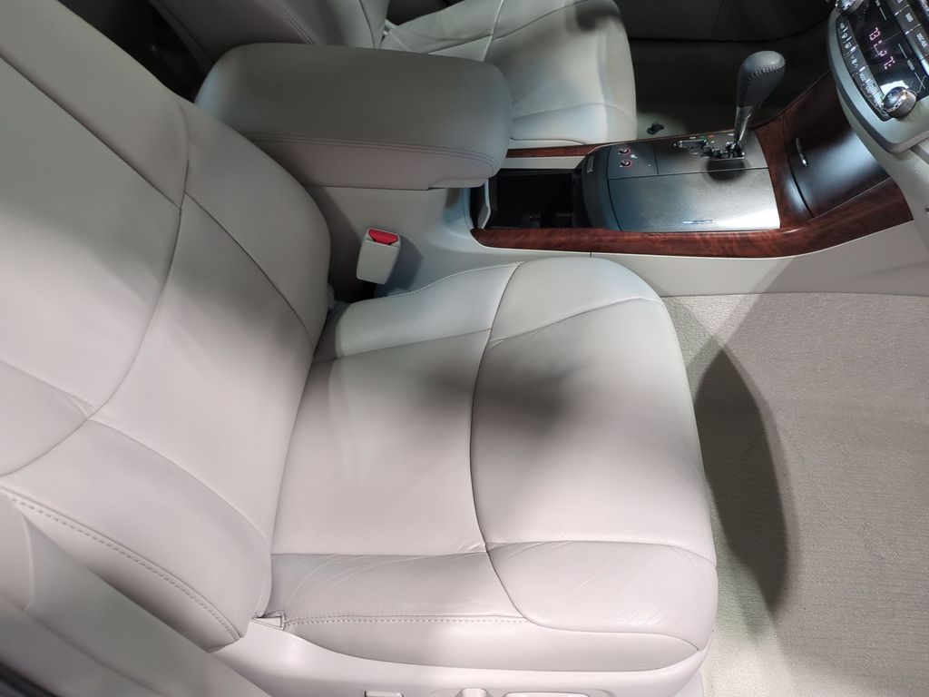 Thumbnail: 2011 Toyota Avalon - 31