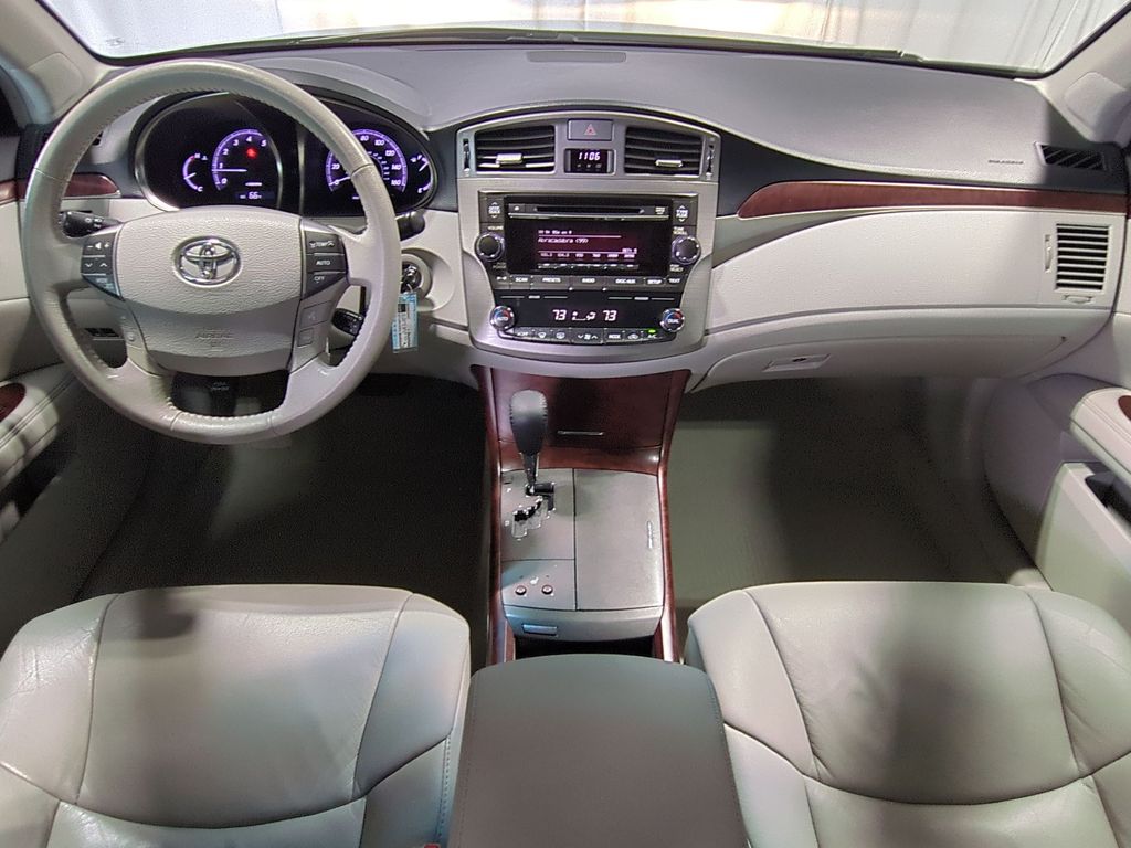 Thumbnail: 2011 Toyota Avalon - 9