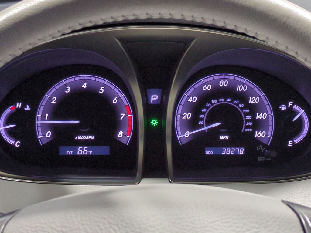 Thumbnail: 2011 Toyota Avalon - 16
