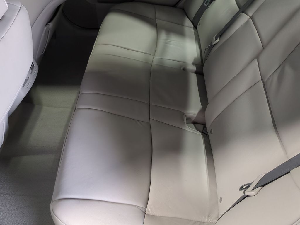 Thumbnail: 2011 Toyota Avalon - 11