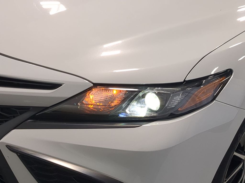 Thumbnail: 2023 Toyota Camry - 22