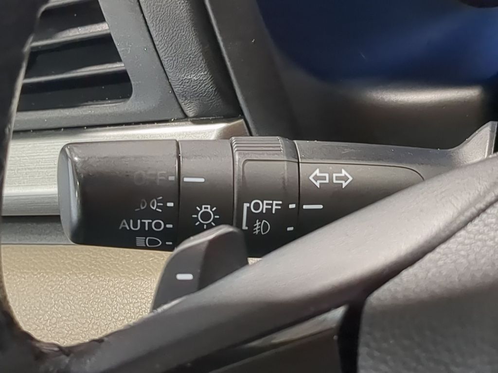 Thumbnail: 2019 Honda Odyssey - 17