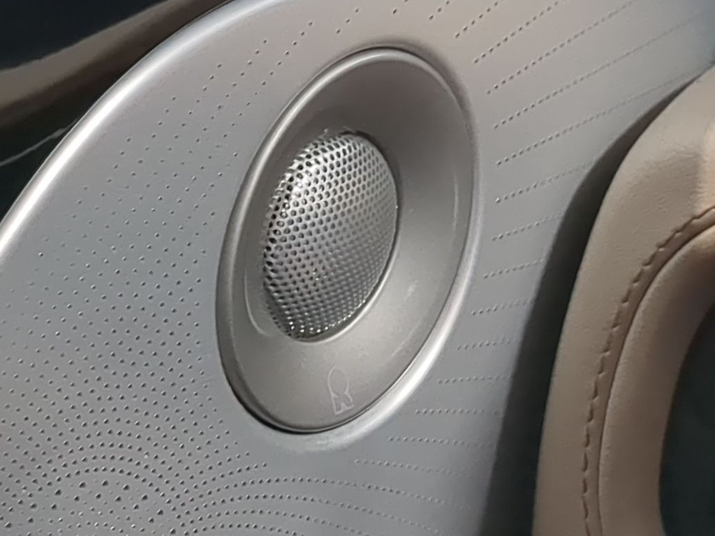 Thumbnail: 2021 Lincoln Aviator - 34