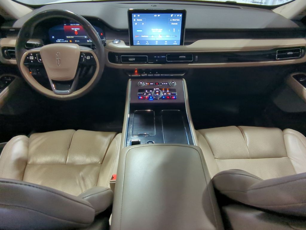 Thumbnail: 2021 Lincoln Aviator - 9