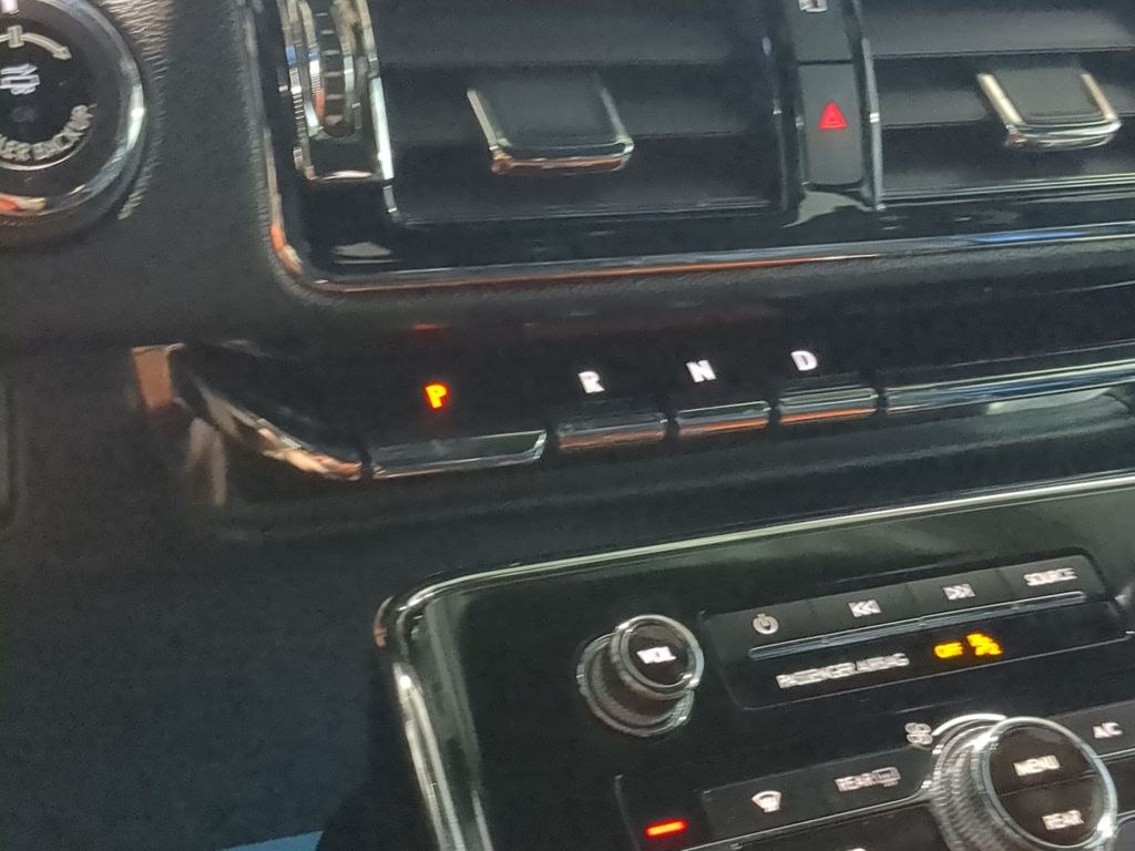 Thumbnail: 2020 Lincoln Navigator - 33