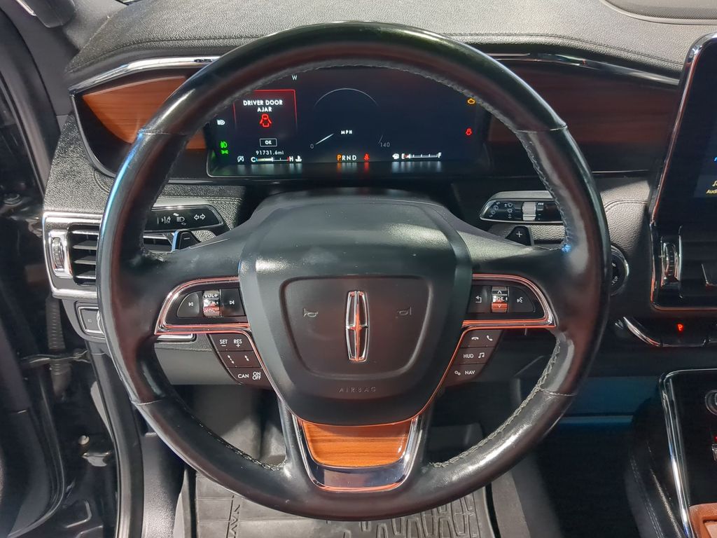 Thumbnail: 2020 Lincoln Navigator - 13