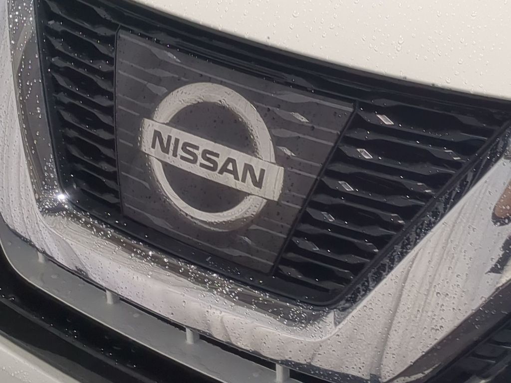 Thumbnail: 2017 Nissan Rogue - 7