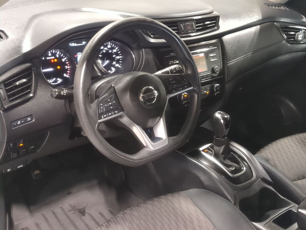 Thumbnail: 2017 Nissan Rogue - 2