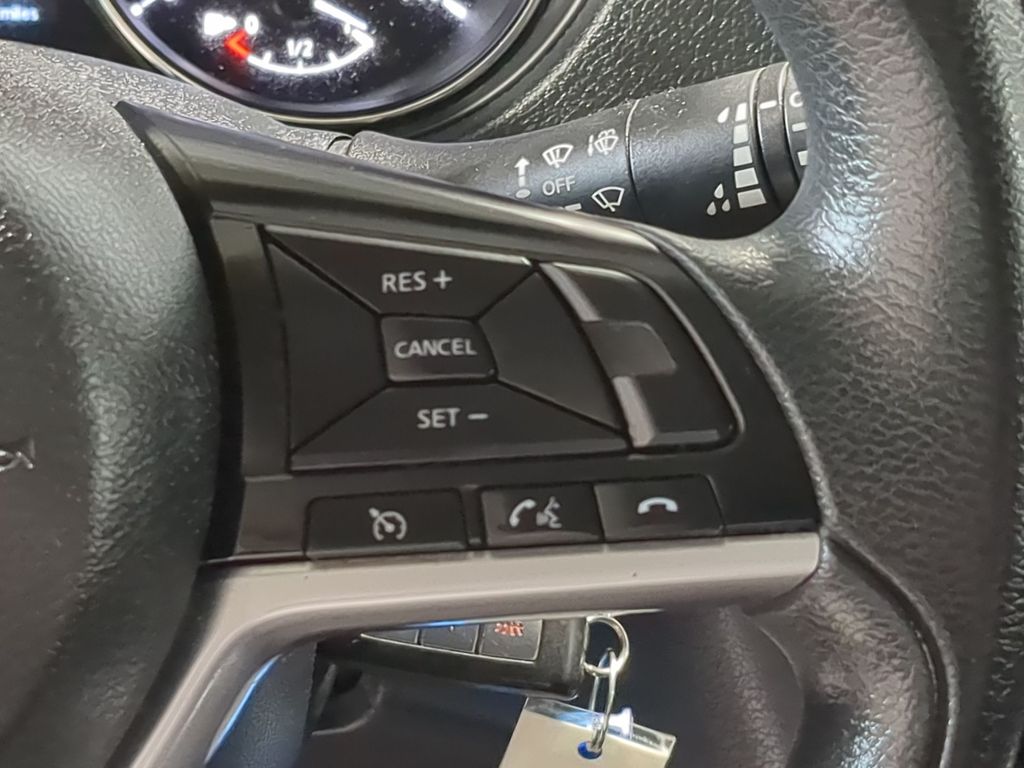 Thumbnail: 2017 Nissan Rogue - 29