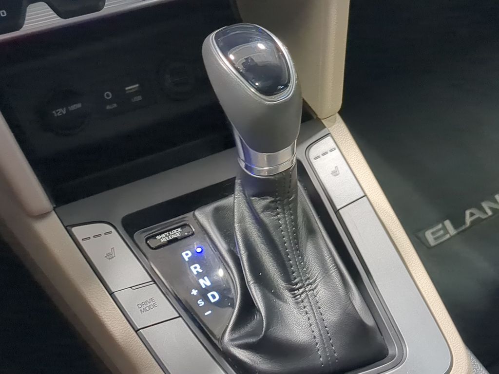 Thumbnail: 2020 Hyundai Elantra - 15