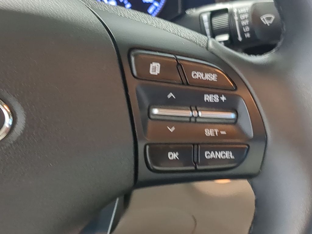 Thumbnail: 2020 Hyundai Elantra - 31