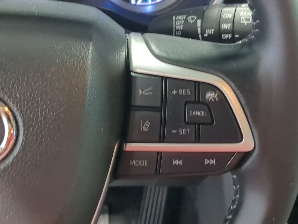 Thumbnail: 2025 Toyota Highlander - 29