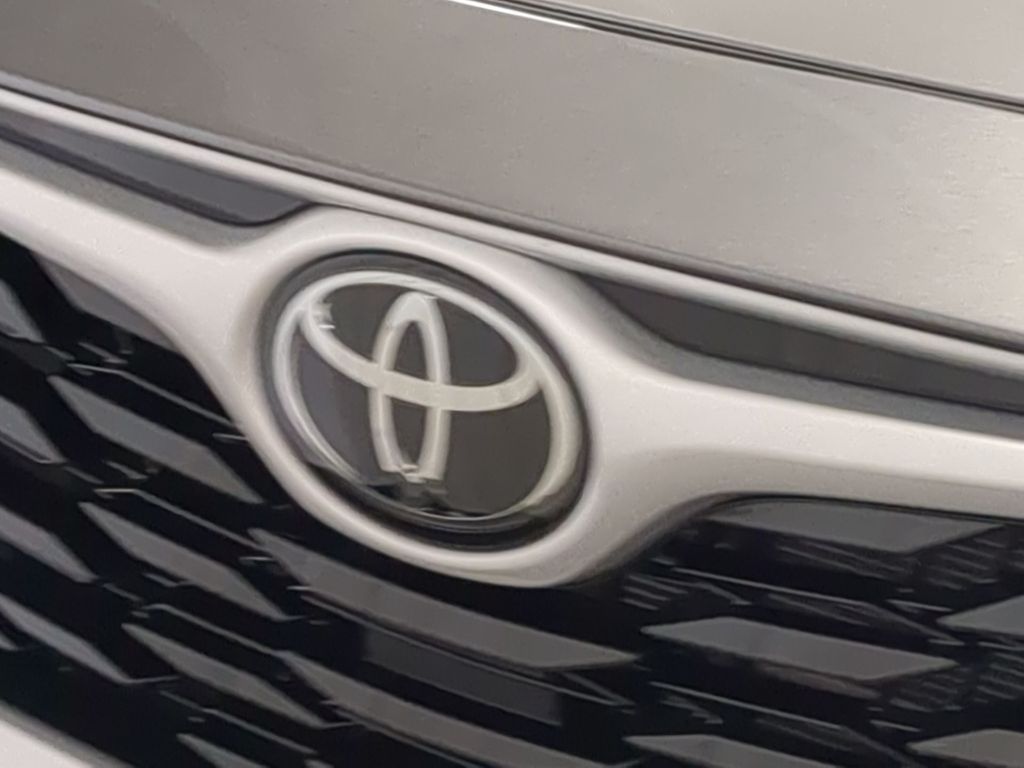 Thumbnail: 2025 Toyota Highlander - 7
