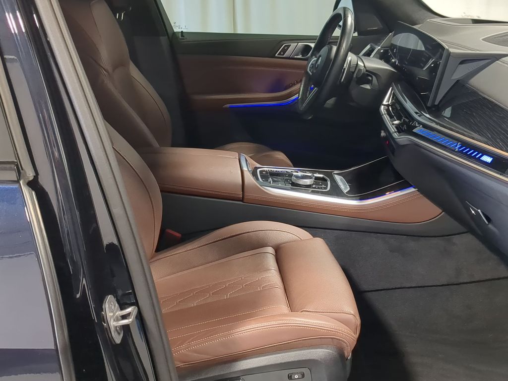 Thumbnail: 2024 BMW X5 - 11