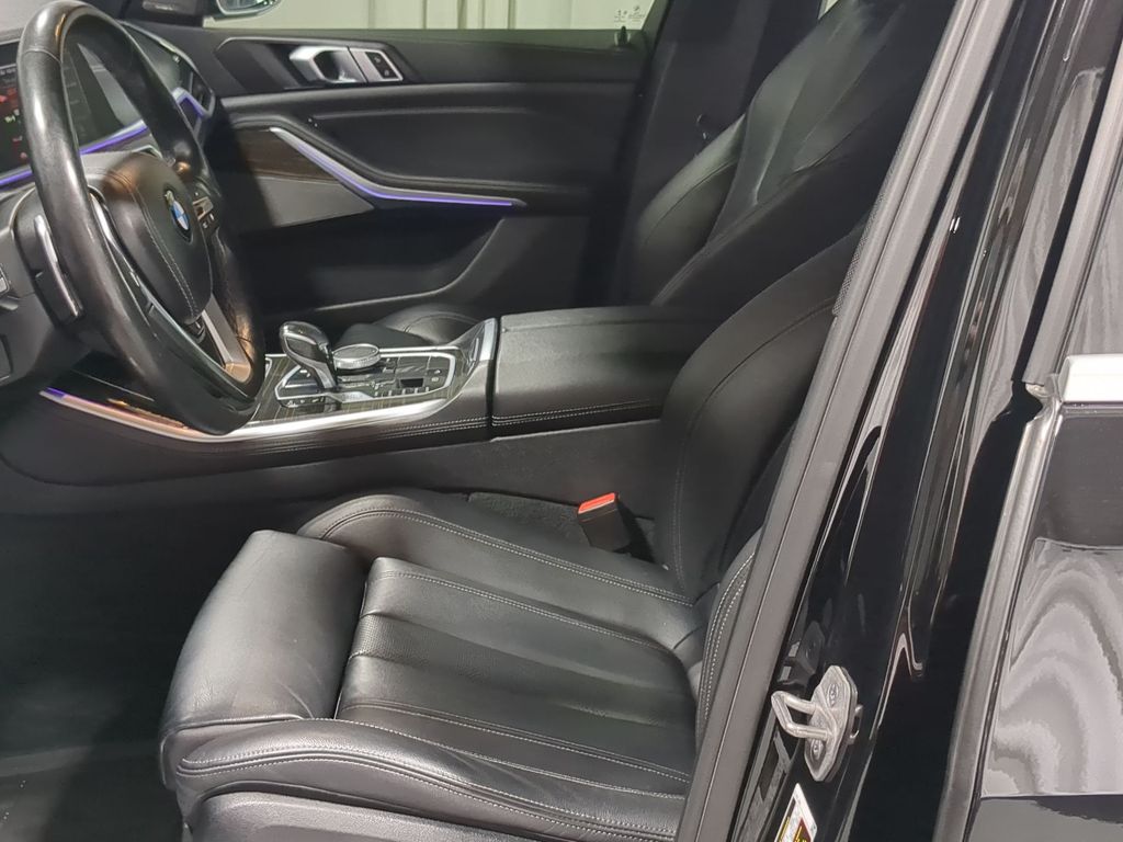 Thumbnail: 2021 BMW X5 - 10