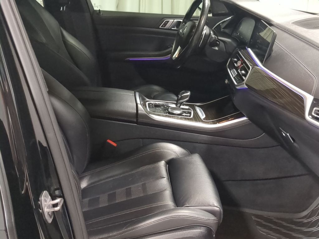 Thumbnail: 2021 BMW X5 - 11