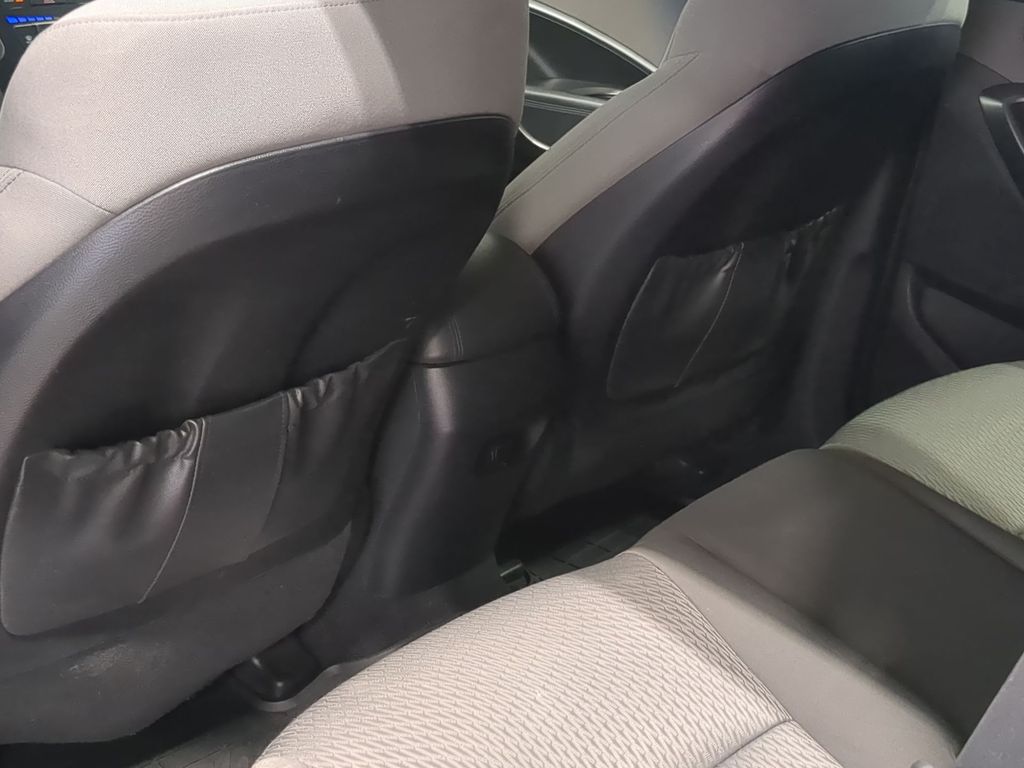 Thumbnail: 2017 Hyundai Santa Fe - 12