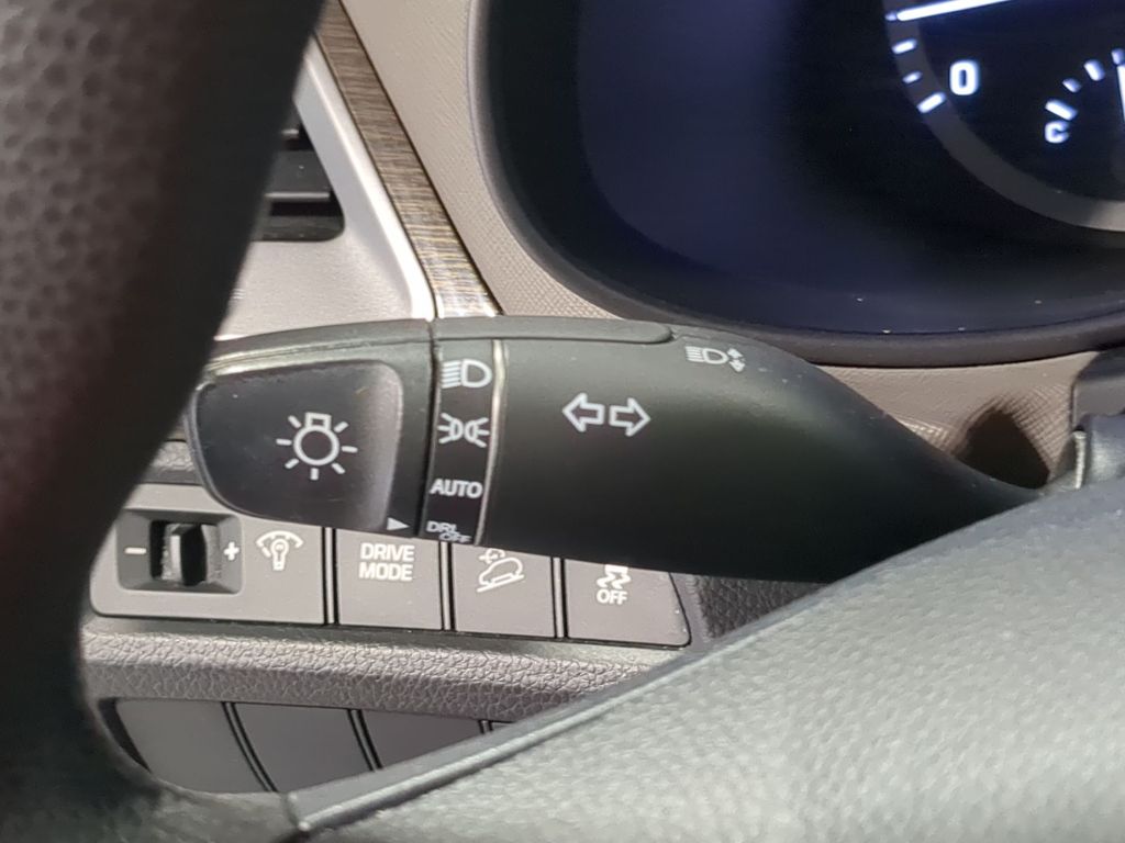 Thumbnail: 2017 Hyundai Santa Fe - 32